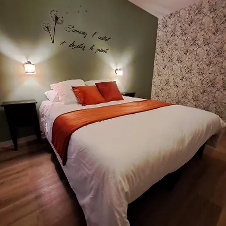Holiday home Au Pas De Velours *